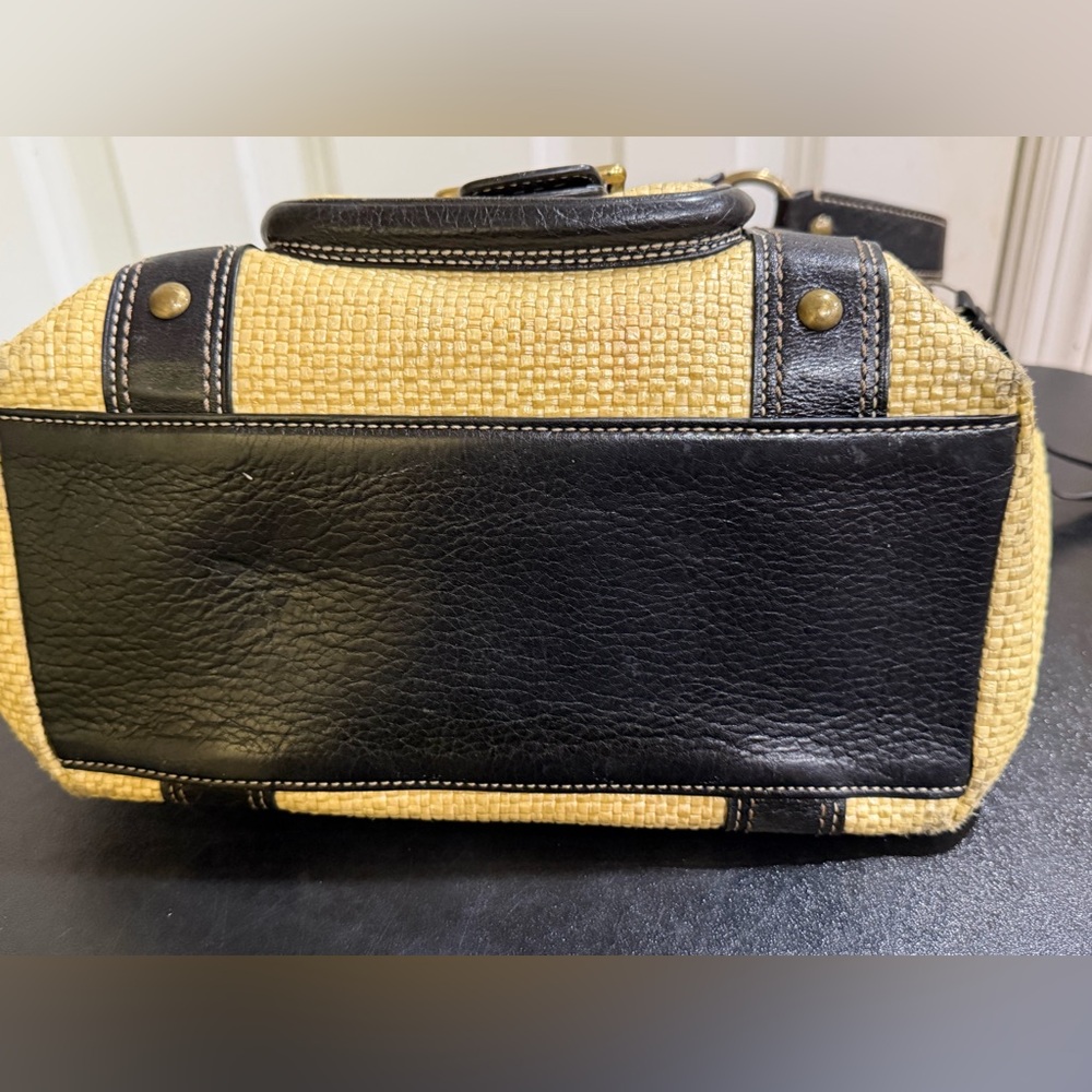Coach vintage woven straw and Black trim Shoulder Bag L05K - 113 - Picture 5 of 8